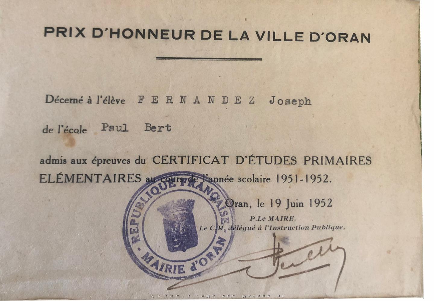 JOSEPH FERNANDEZ ET  SON CEP ECOLE PAUL BERT 1952.jpg